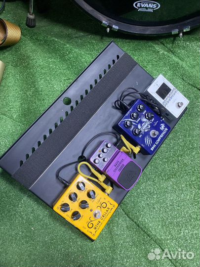Педали эффектов для бас-гитары