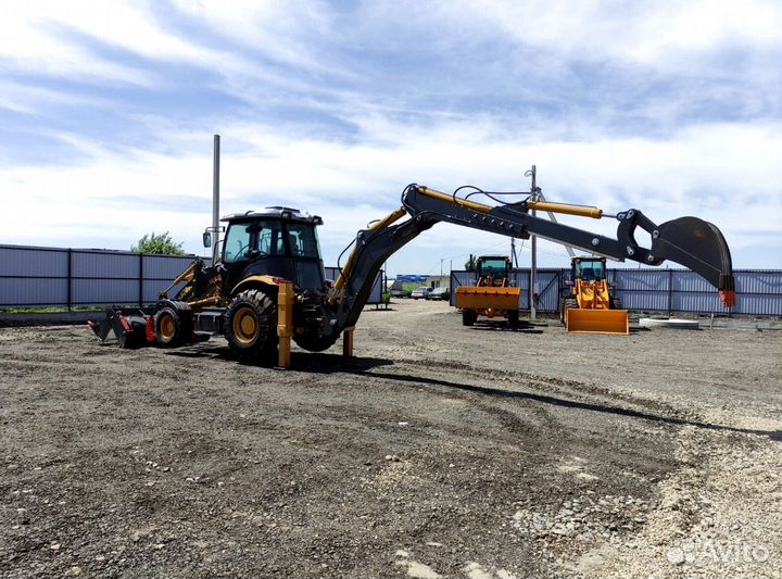 Экскаватор-погрузчик MST M542 S, 2022