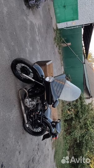 Мотоцикл Урал 1993г