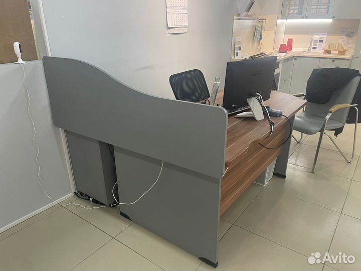 Компьютерный стол