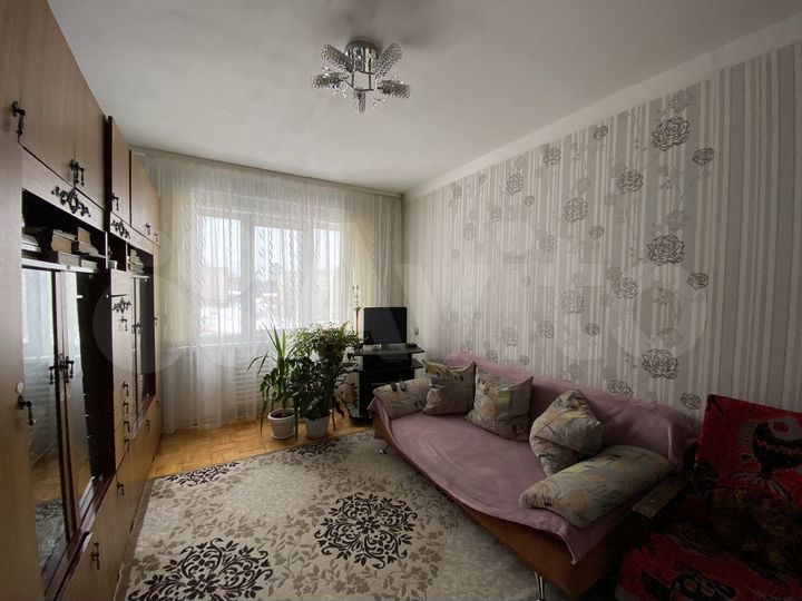 2-к. квартира, 42,7 м², 8/9 эт.