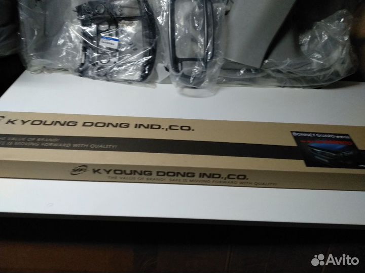 Отбойник на капот Kia Sorento prime