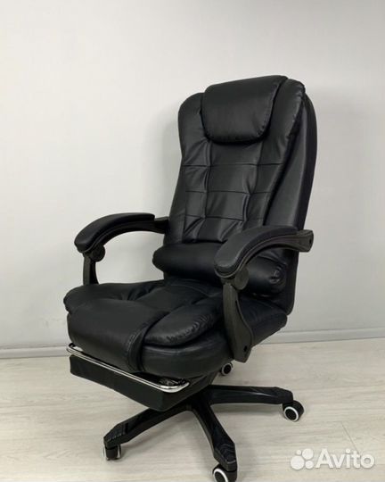 Офисное кресло руководителя Boss