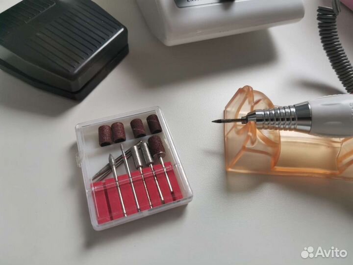 Аппарат для маникюра и педикюра