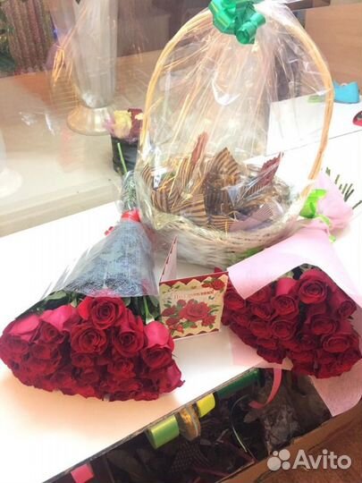 Розы 25 роз корзина для мужчины