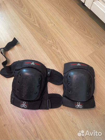 Защита triple8. Шлем. Налокотники, наколенники