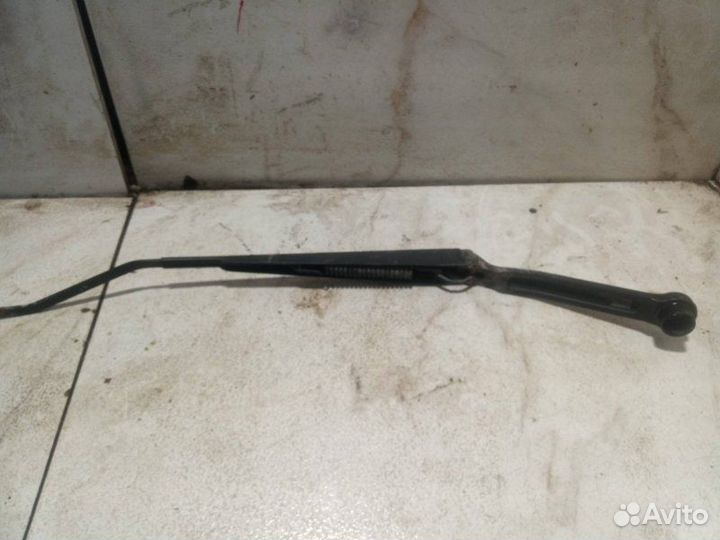 Поводок стеклоочистителя левый Mazda 6 GG L8-DE