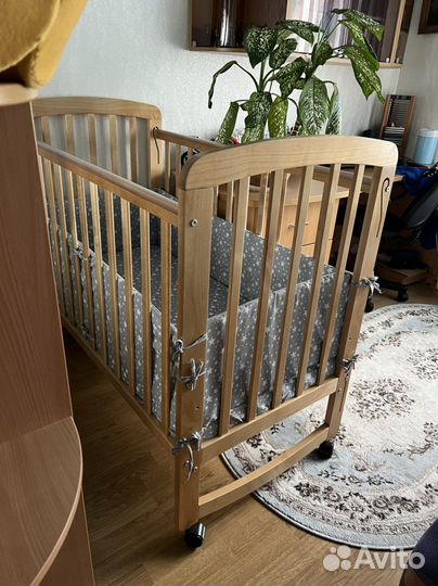 Детская кроватка + матрас