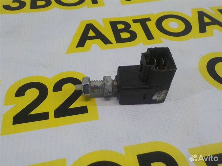 Датчик включения стопсигнала KIA RIO II (JB) 2005