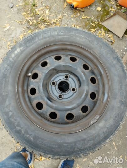 Солярис/ Киа Рио Колеса в сборе r15 зимние 4 100