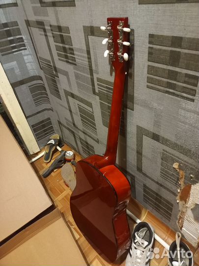 Акустическая гитара