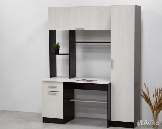 Стол компьютерный