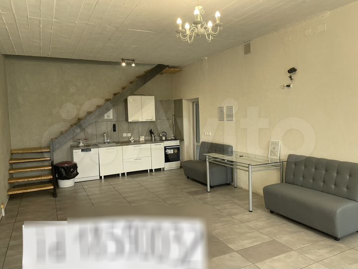 Дом 200 м² на участке 7 сот.