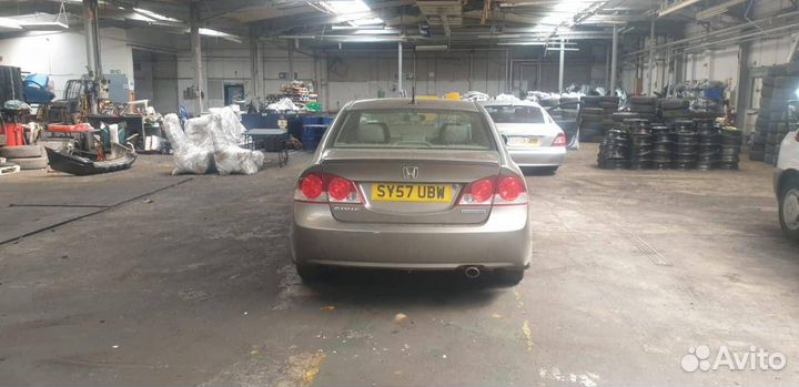 Спойлер крышки багажника Honda Civic 8 2007