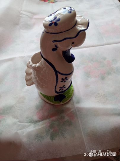 Гжель новая. Цена разная. Много авторской Гжели