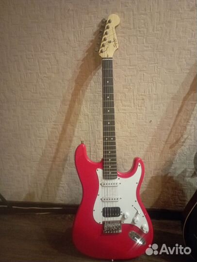 Электро гитара Fender squier stratcastero