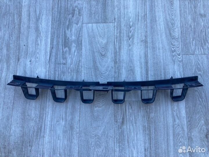 Крепление бампера заднее Ford Focus 3 sedan pnda