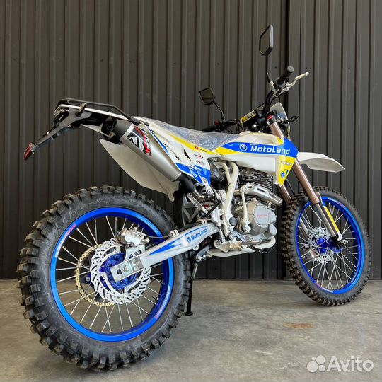 Эндуро. Кроссовый мотоцикл Motoland 250 XT250 HS