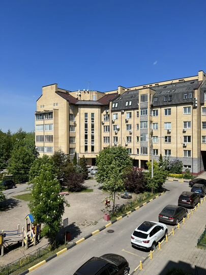 2-к. квартира, 68,7 м², 2/5 эт.