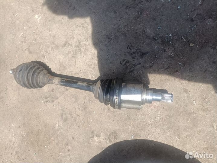 Левый привод Geely Emgrand EC7