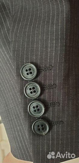 Пиджаки Valentino, Armani оригинал