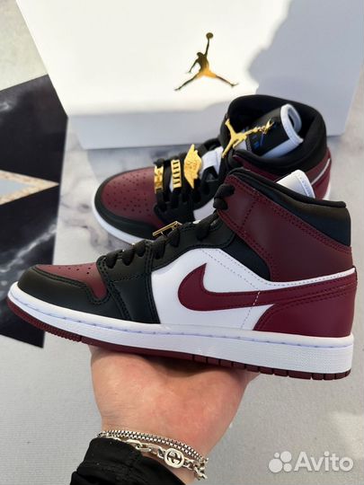 Nike Air Jordan 1 Mid SE Black Dark Beetroot