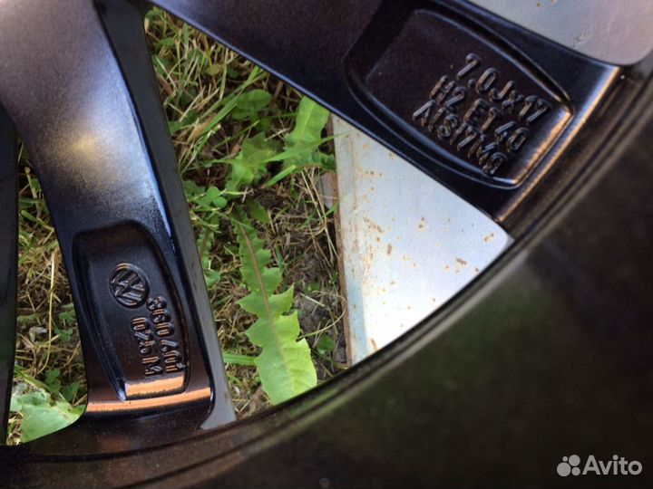 Оригинальный диск vw passat R17