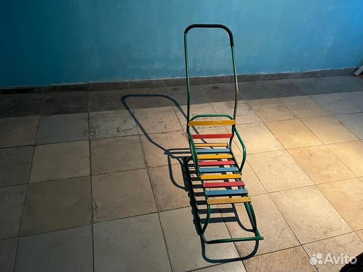 Детские санки с ручкой
