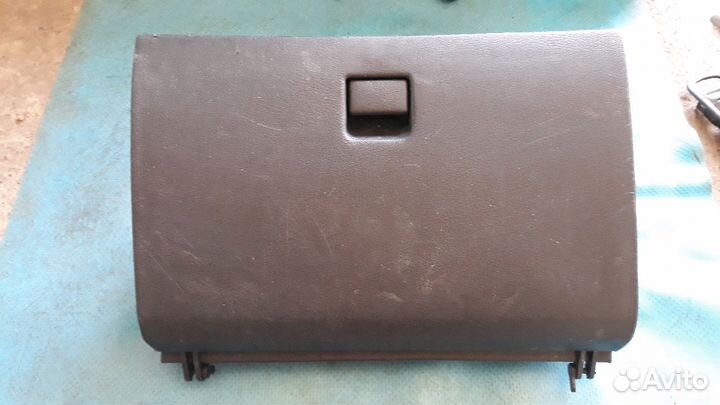 Бардачок nissan avenir w10