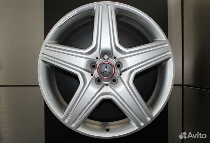 Колпачки ступицы колес амг Мерседес красн Оригинал