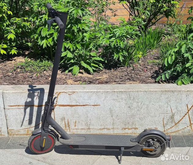 Электросамокат Xiaomi Mi Electric Scooter Pro 2