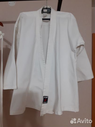 Кимоно для занятий единоборствами