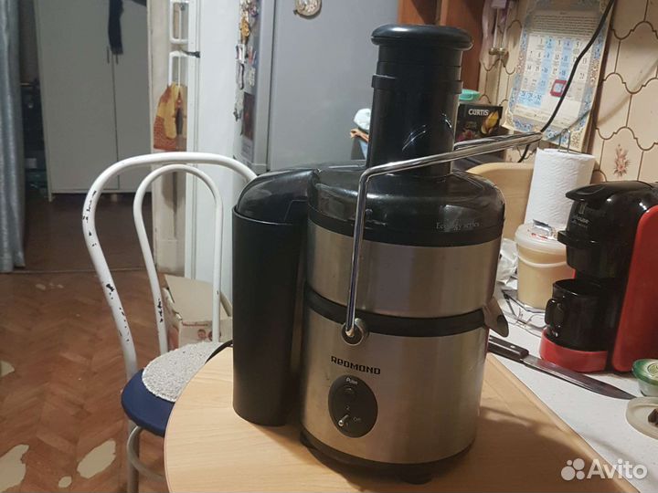 Соковыжималка Redmond