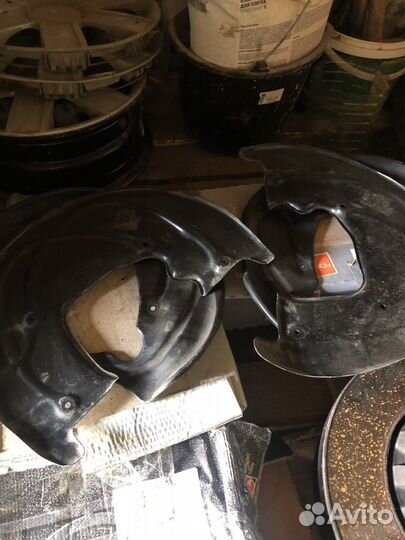 Пыльники тормозного диска Audi Q8