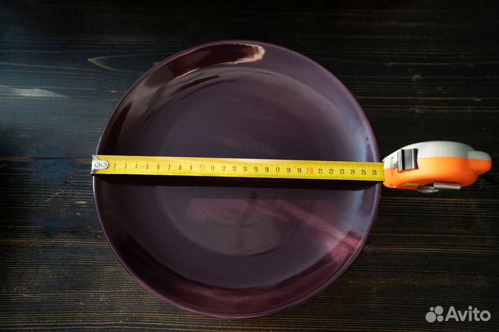 Тарелки IKEA сливового цвета