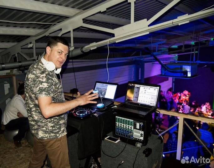 Диджей с оборудованием,Праздники,Мероприятия