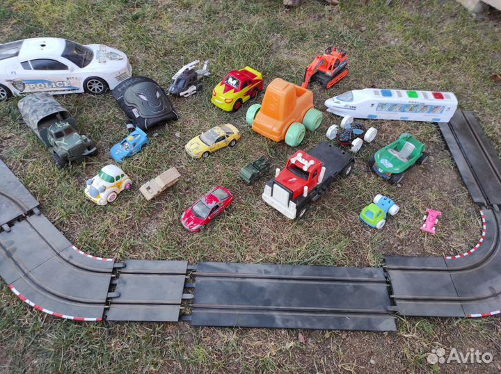 Много игрушек