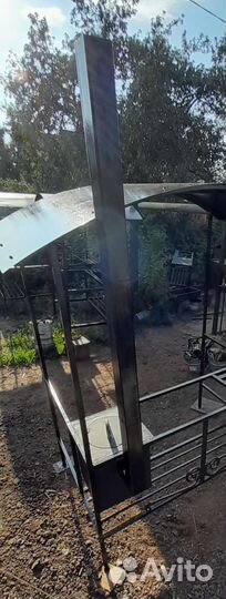 Мангал с крышей и печью