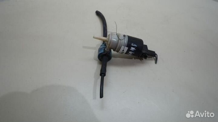 Насос омывателя Volkswagen Golf