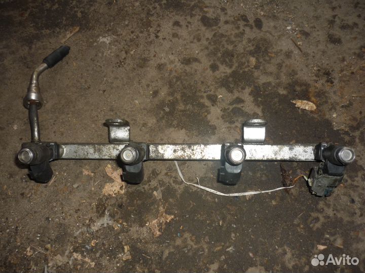 Топливная рампа с форсунками Шевроле авео т250 1.4