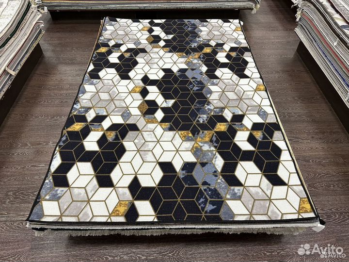 Ковровое покрытие на войлочной основе.2х4.5