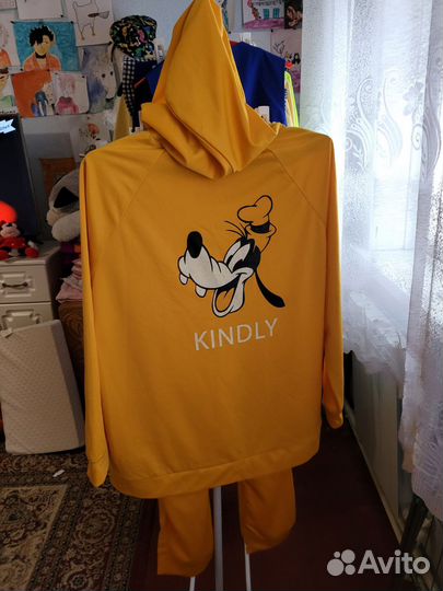 Костюмы спортивные женские