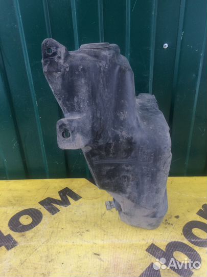 Бачок омывателя лоб. стекла Opel Astra J