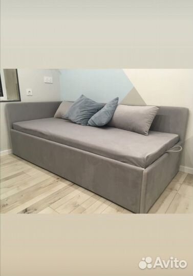 Детская кровать / диван