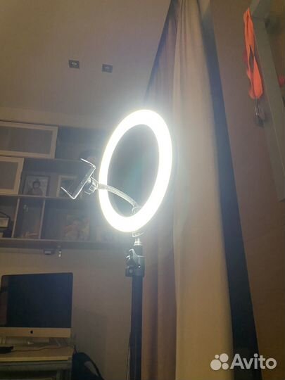Кольцевая лампа со штативом бу