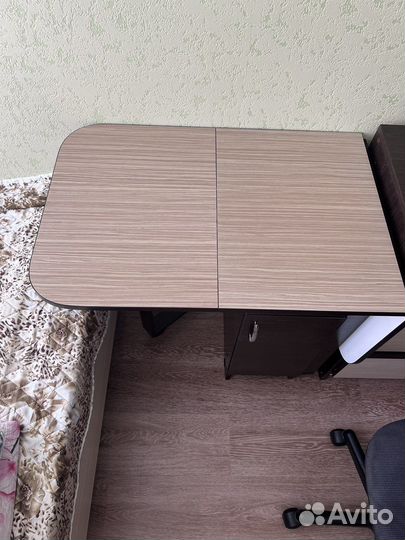 Письменный стол тумба