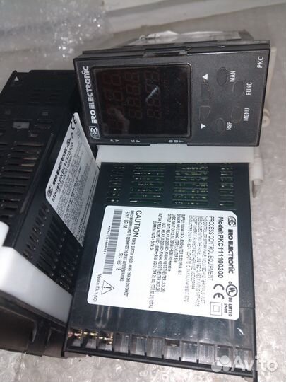 Контроллер Инд. TermoReg PKC111100300&PKP111170300