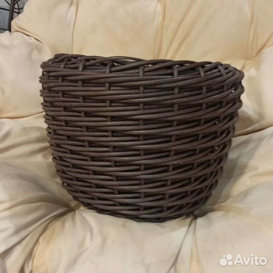 Кашпо из искусственного ротанга