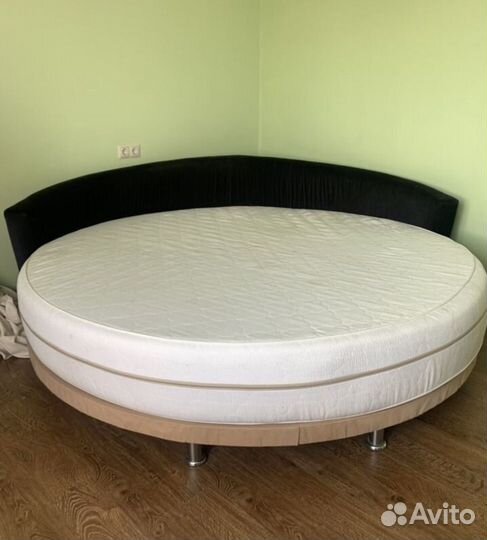 Кровать круглая 2x2