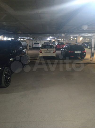 Машиноместо